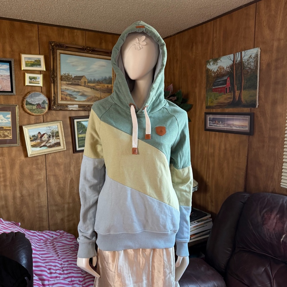 Wanakome Hoodie Sweater